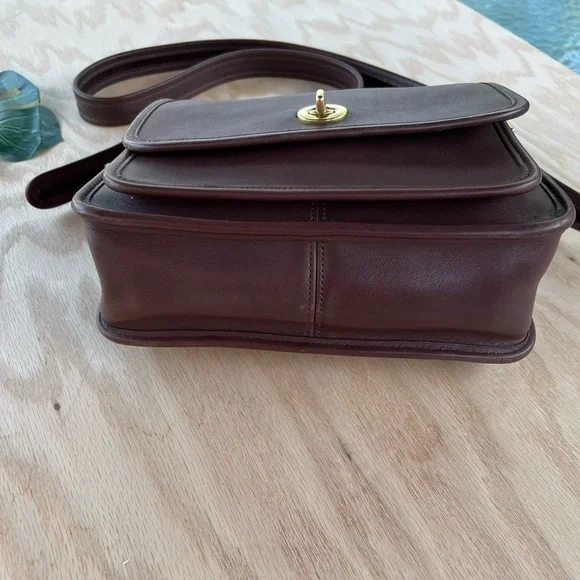 Coach Vintege Crossbody Bag - Picture 5 of 16